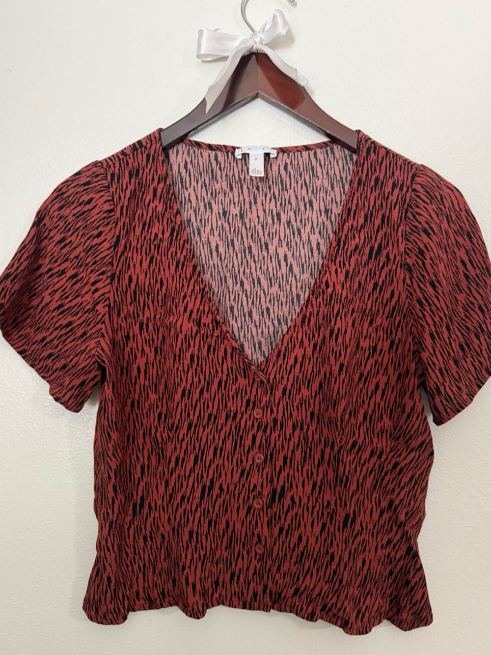 Leith V-Neck Button Front Blouse in Rust Animal Print